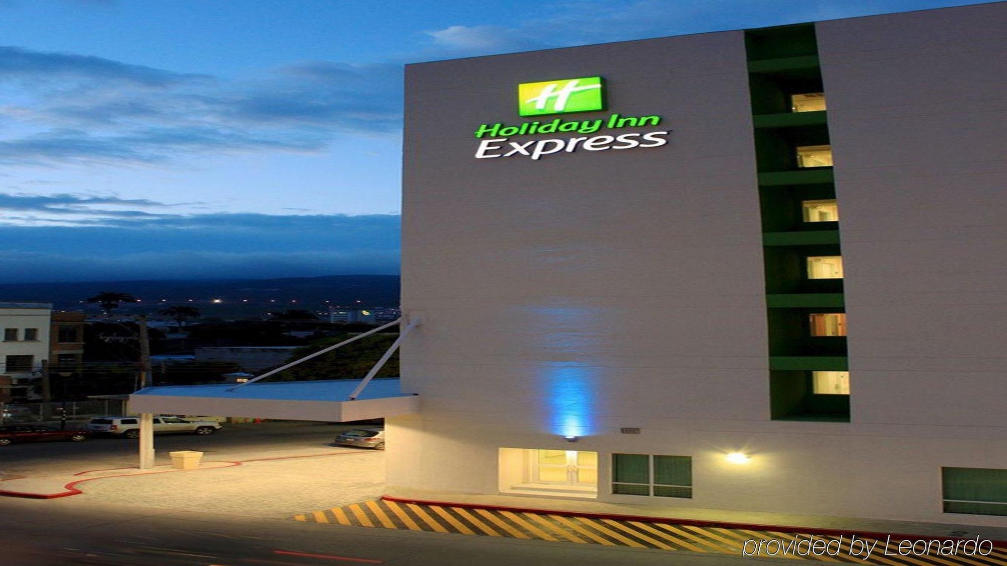 Holiday Inn Express Tuxtla Gutierrez La Marimba, An Ihg Hotel Exterior photo